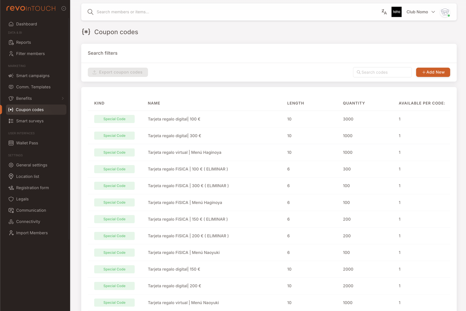 Listenansicht der Gutscheincodes. Kopfzeile "Coupon codes" mit den Schaltflächen Search filters / Export coupon codes / Search codes / + Add New in der Werkzeugleiste. Tabellenspalten: Kind (alle Zeilen zeigen "Special Code"), Name, Length, Quantity, Available per Code. Zeilen umfassen "Tarjeta regalo digital | 100 €" (Länge 10, Menge 3000), "Tarjeta regalo digital | 300 €" (10, 1000), "Tarjeta regalo virtual" (10, 1000), "Tarjeta regalo FISICA | 100 €" (6, 300) und ähnliche Varianten in unterschiedlichen Stückelungen.